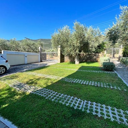 Villa Liana Sourpi Exteriör bild