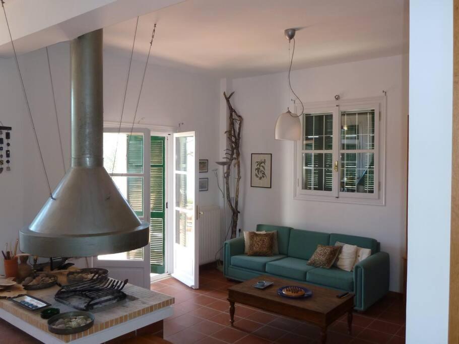 Villa Liana Sourpi Exteriör bild