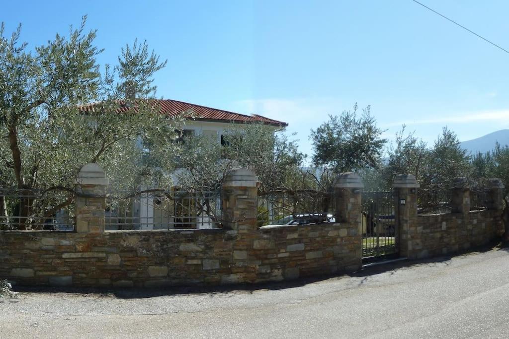 Villa Liana Sourpi Exteriör bild