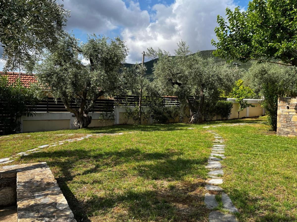 Villa Liana Sourpi Exteriör bild